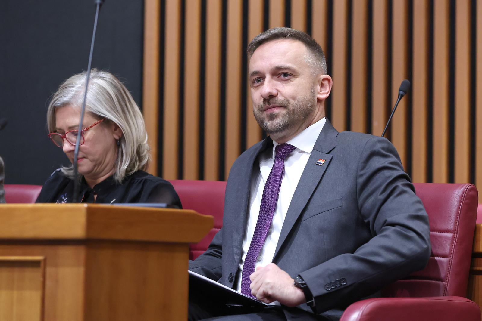 Zagreb: Sabor raspravlja o Zakonu o privremenom uzdržavanju