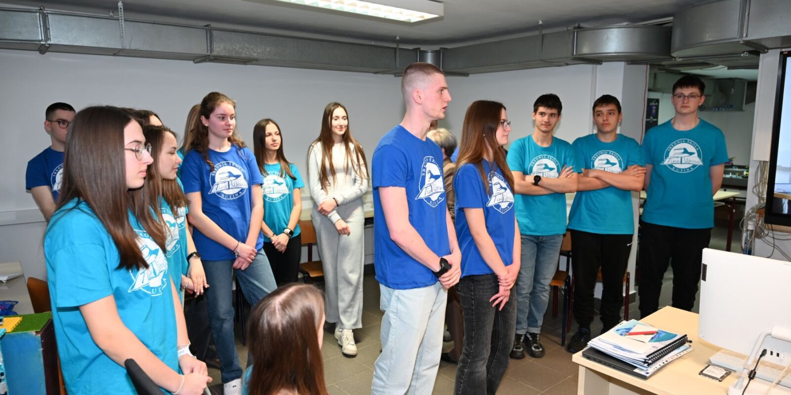 Robotočari_SŠ_T._Ujevića_8