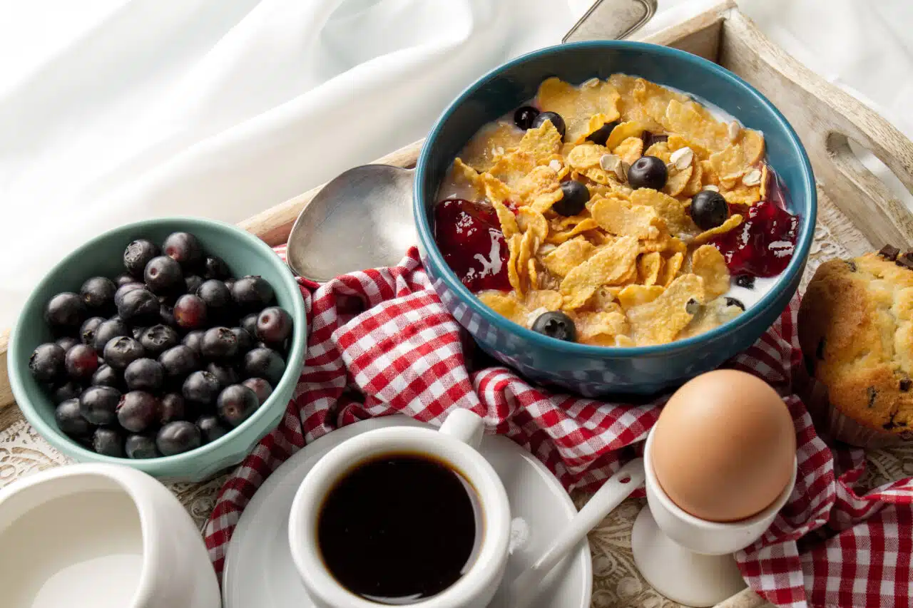 cereals-with-berries-tray-1280×853.jpg