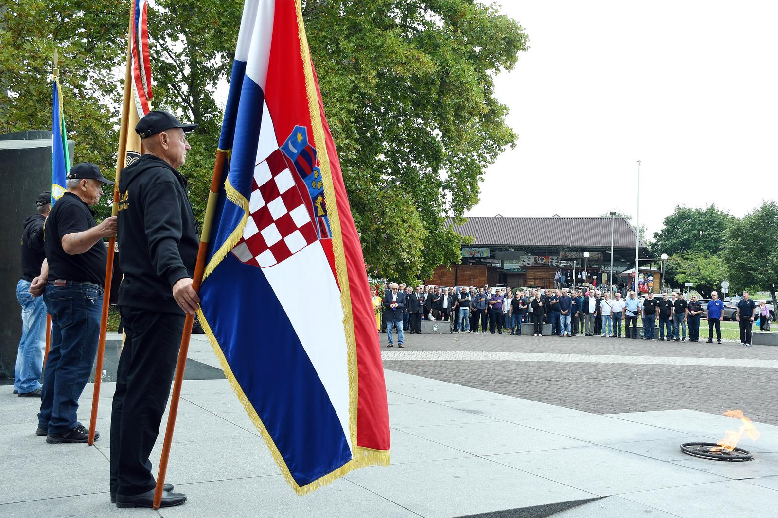 Proslava Dana branitelja grada Siska u Parku dr. Franje Tuđmana