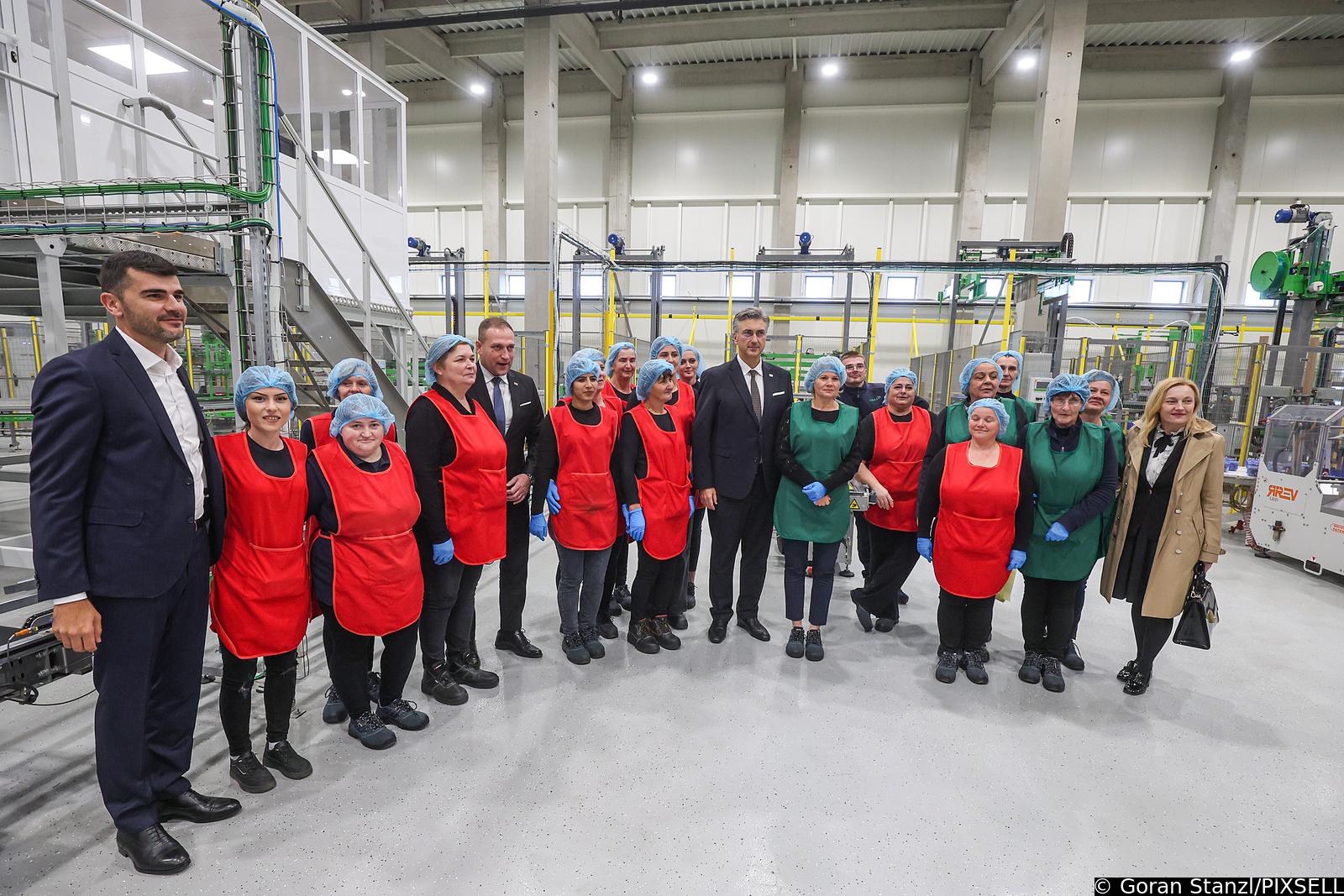 Križ: Svečano otvorenje Logističko-distributivnog centra za voće Jabuka LDC d.o.o.