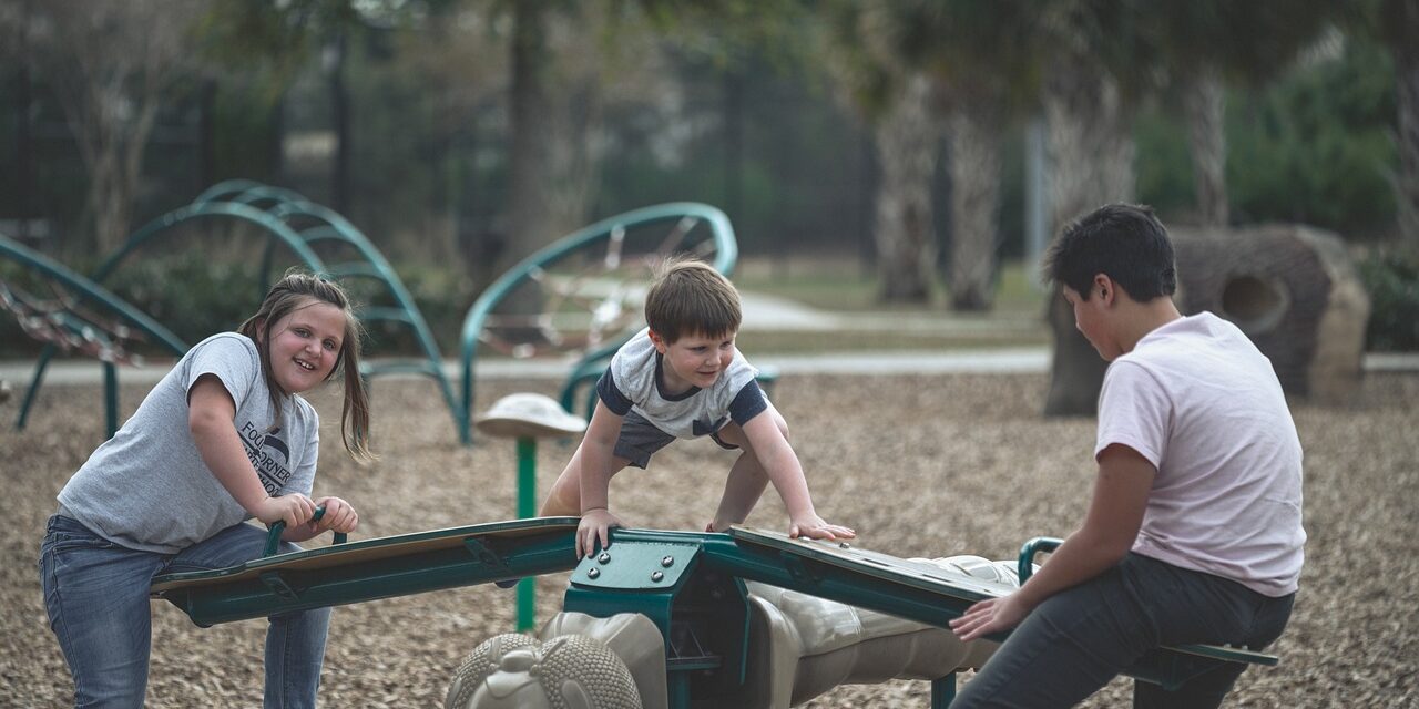playground-5057327_1280