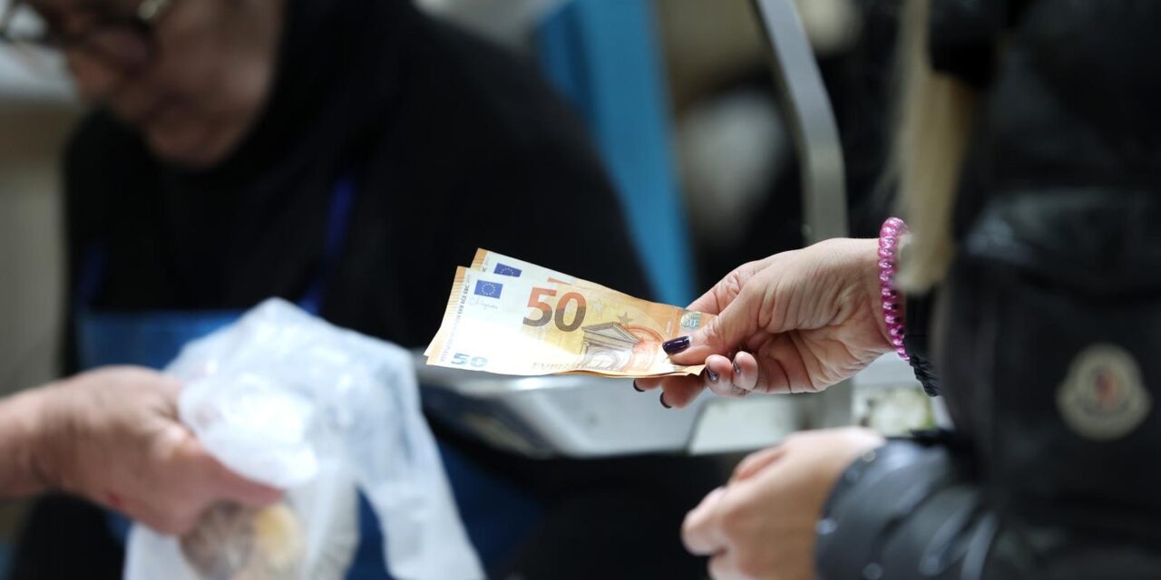 Nakon dva mjeseca prestao lovostaj za sitnu plavu ribu, Zagrepčani pohrlili u ribarnicu na Dolcu