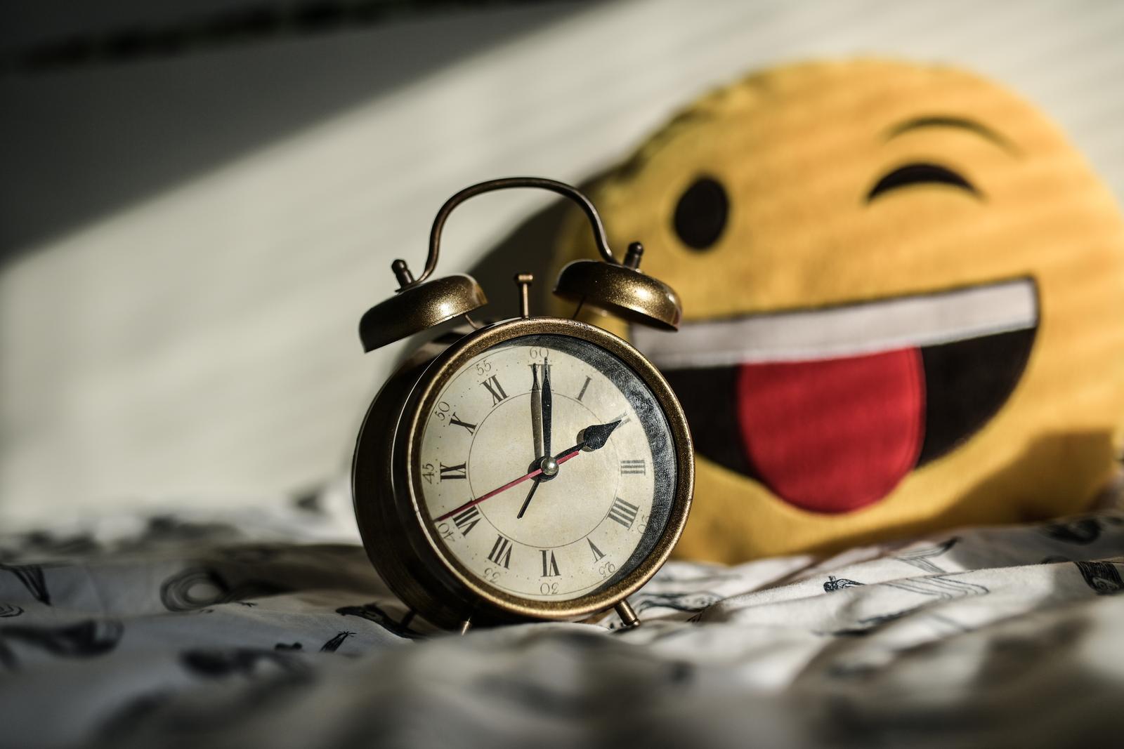 Sutra prelazimo na zimsko računanje vremena, ne zaboravite pomaknuti kazaljke jedan sat unazad
