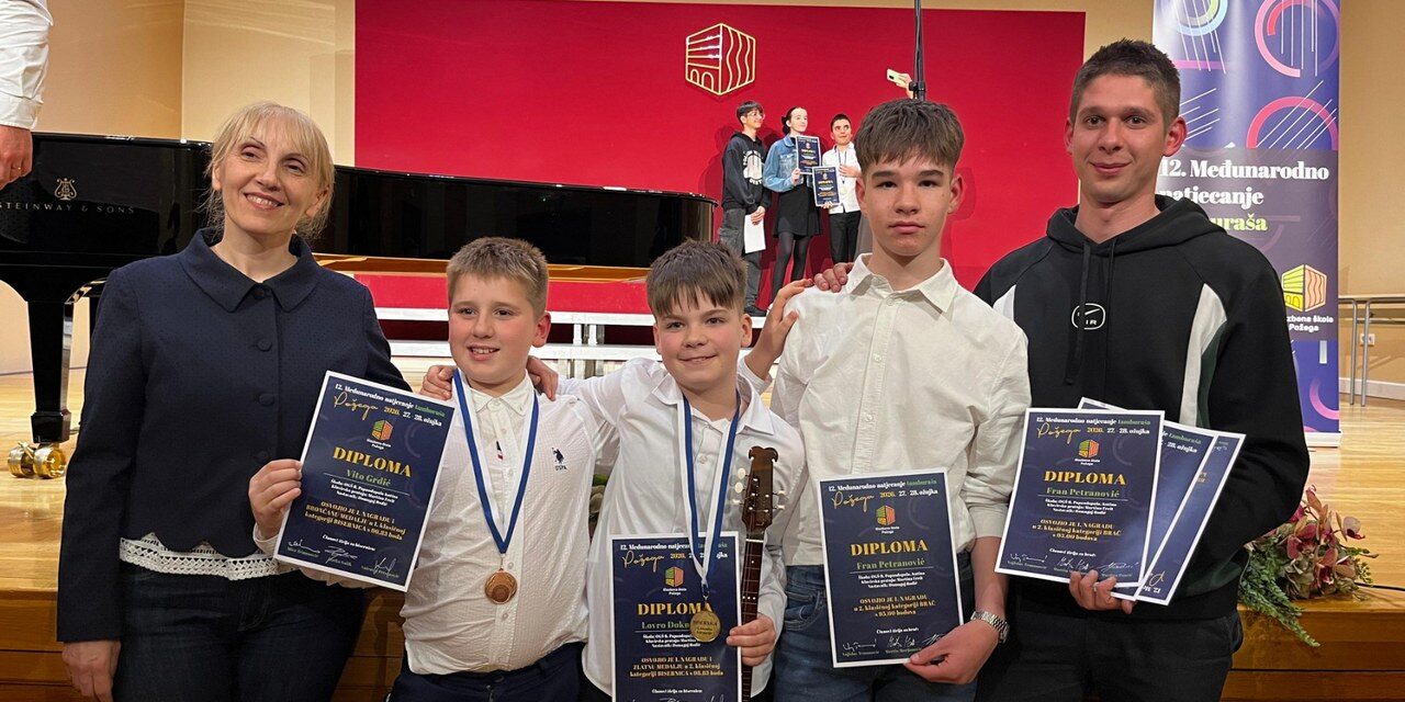 5909_IMG_8bbc30858c2ec079c397009f57e9626b_V