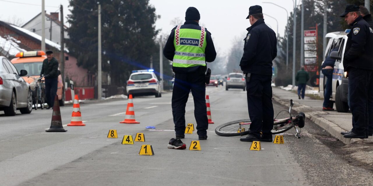 Sisak: Biciklist poginuo nakon naleta osobnog automobila u Galdova?koj