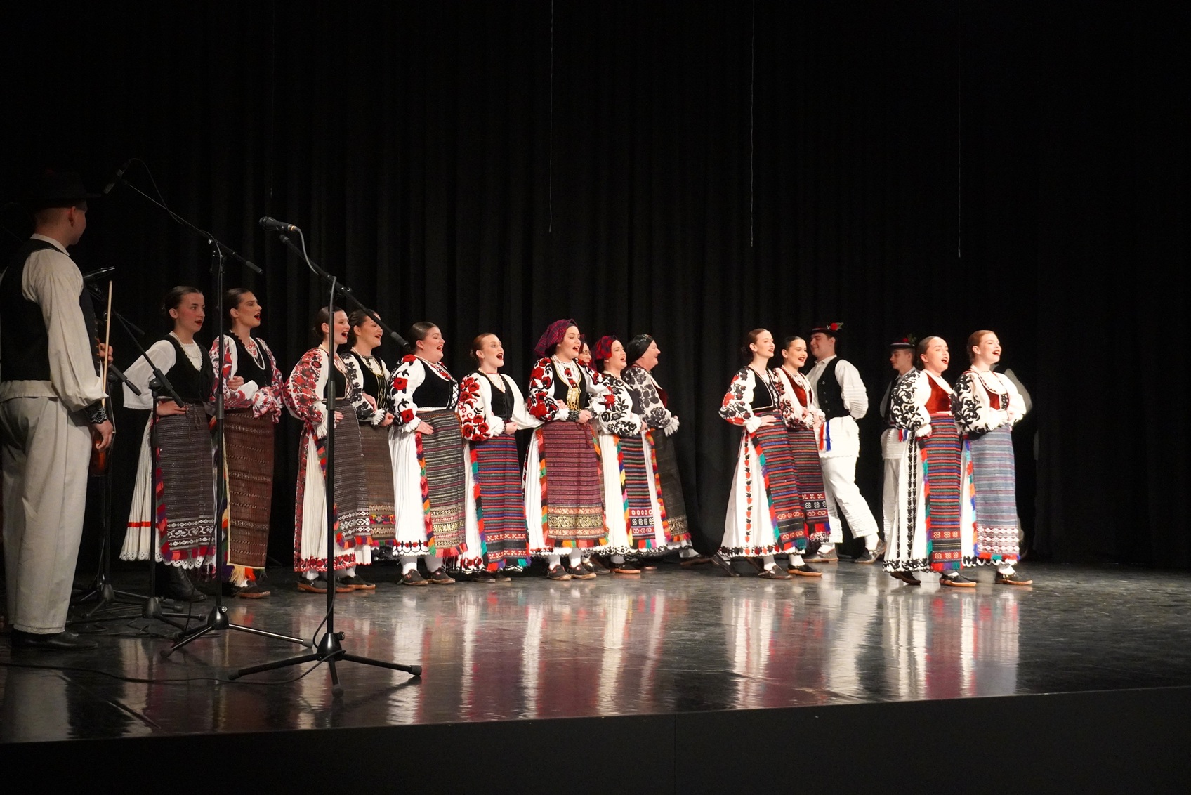 smotrakoreografiranogfolklora-(2)