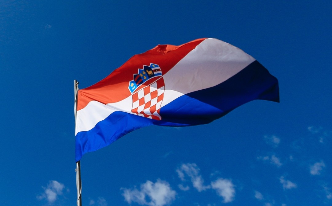 zastava-cro