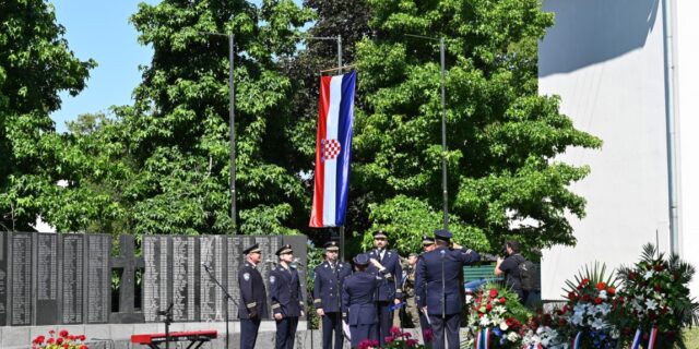 DSC_7711_Medium