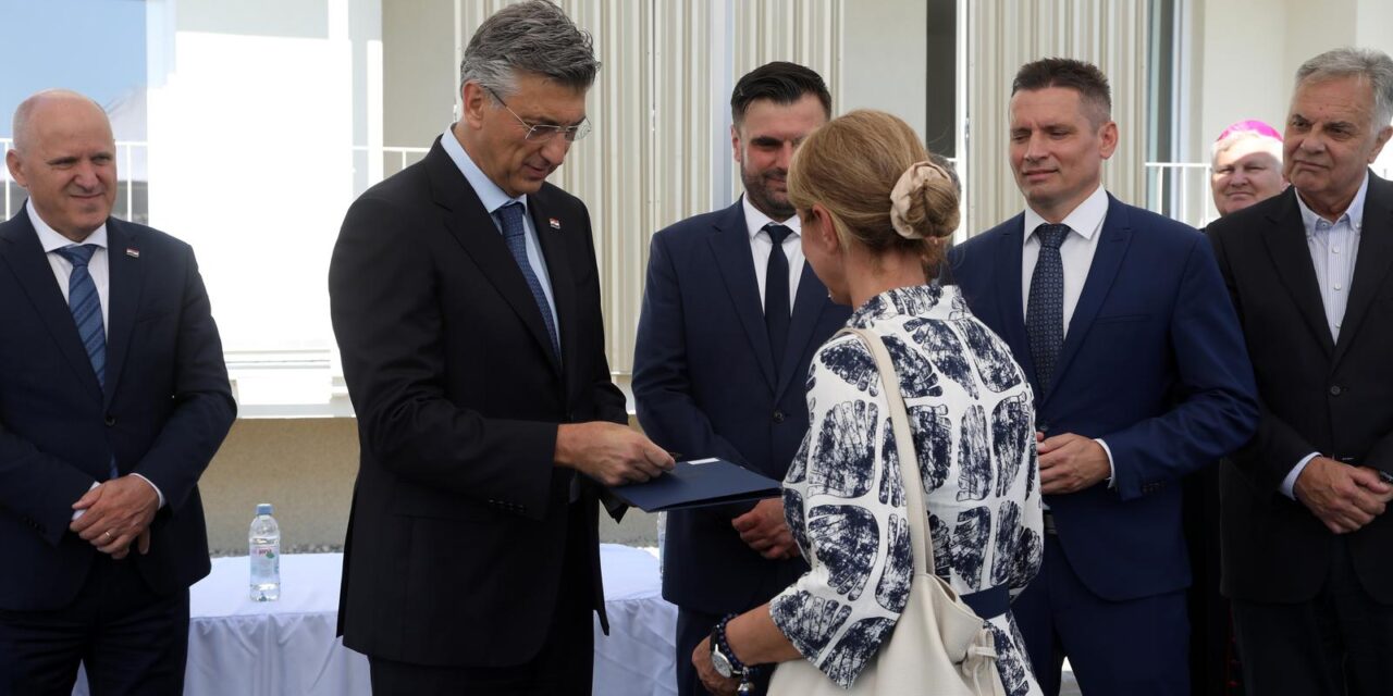 Podjela ključeva stanirama novoizgrađenih zgrada u Sisku