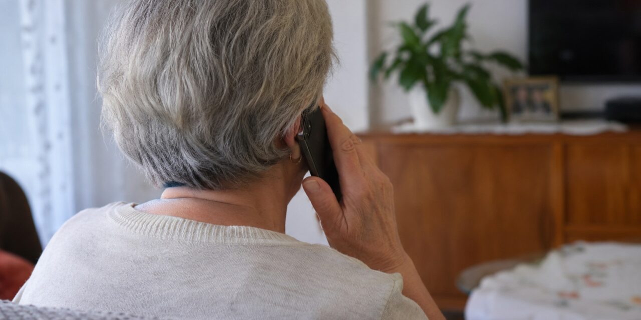 telefon starica umirovljenica