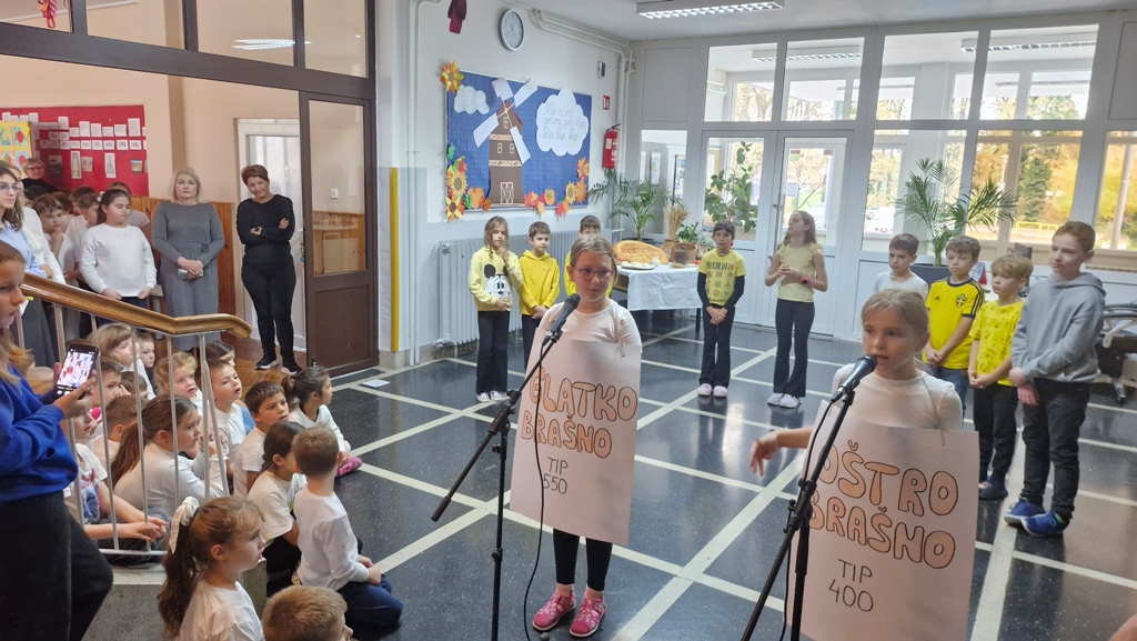 dani-kruha-skola
